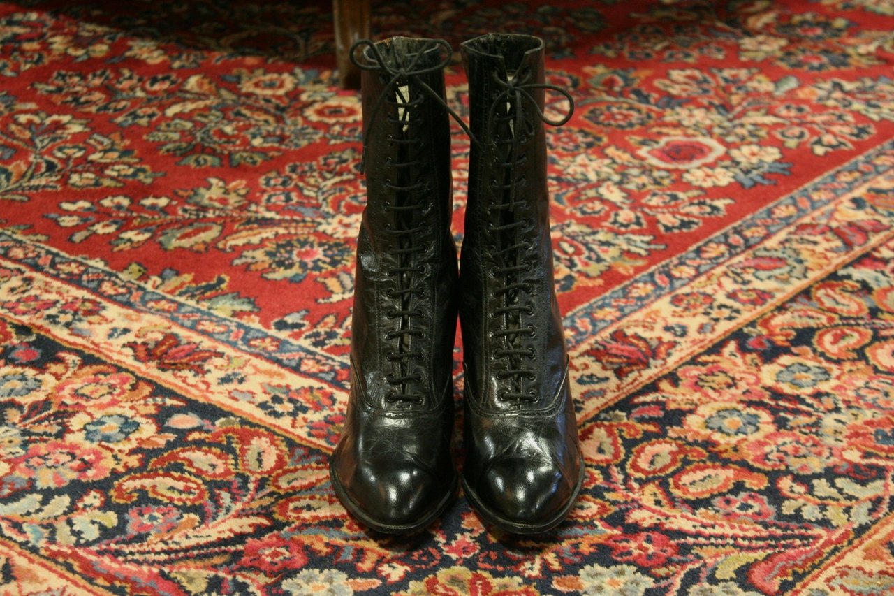 Lady's High Top Leather Shoes Unworn