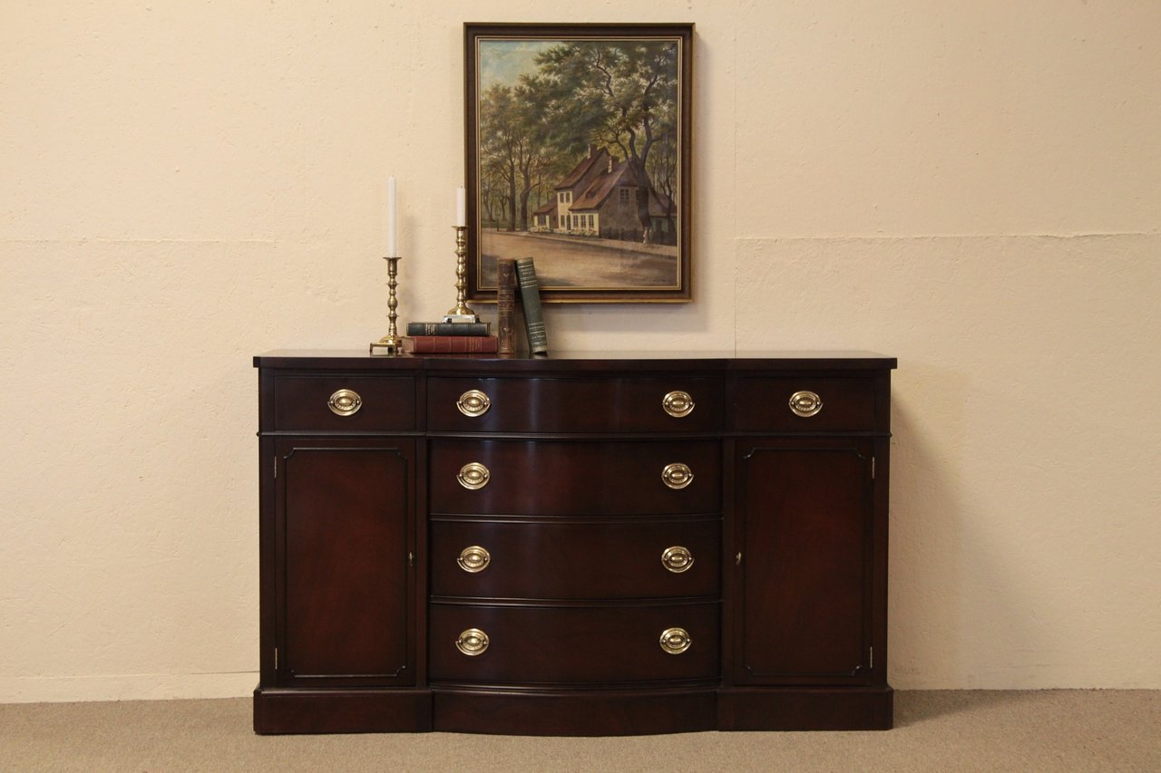 Traditional Mahogany Sideboard Buffet, signed Drexel