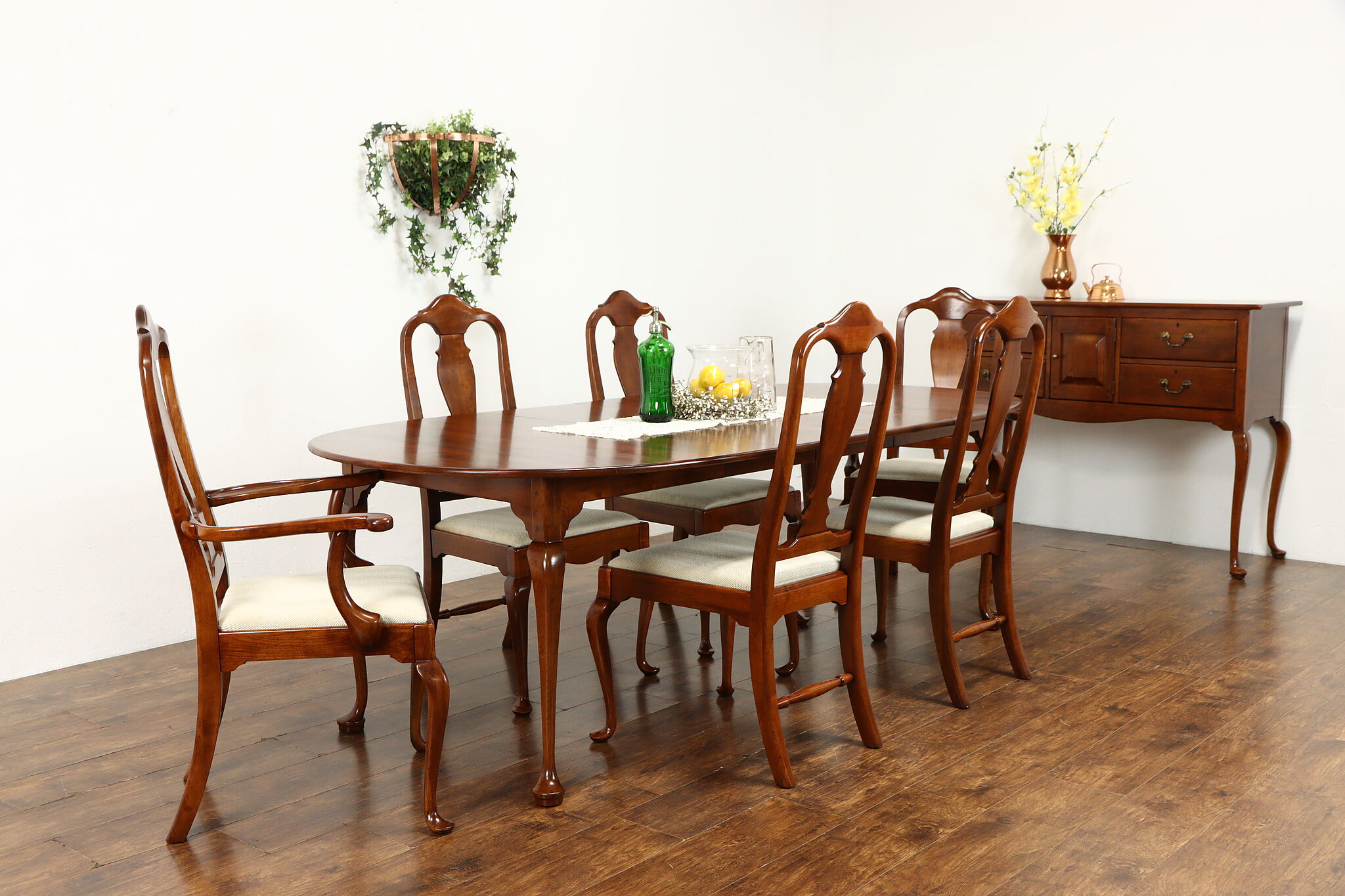 Lexington cherry dining room set clearance