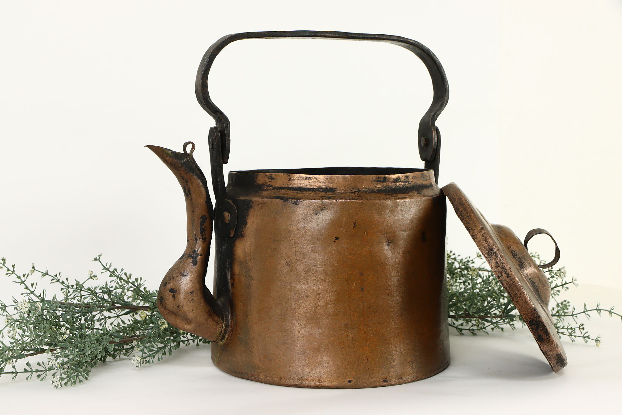 Vintage Rustic Cottage Copper Majestic Metal Teapot Kettle Wooden Handle  Gallon