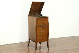 Victor Oak Antique VV-X  Victrola Phonograph Wind Up Record Player & Records