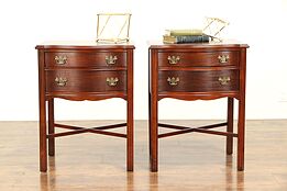 Pair of Vintage Mahogany Traditional End Tables or Nightstands #31046