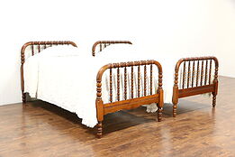 Pair Antique 1900 Twin or Single Maple Spool Beds