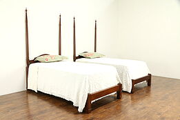 Pair of Mahogany Vintage Twin or Single Poster Beds, Kittinger of NY #31880