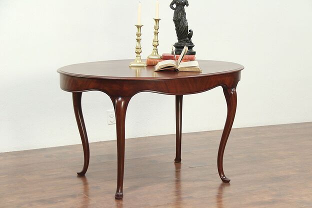 Oval Victorian Antique Mahogany Hall Center, Lamp or Breakfast Table #28941 photo