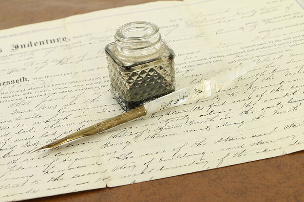 Victorian Pearl & Gold Antique Ink Pen, Port Arthur TX #31909 photo