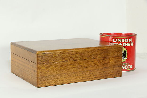 Tobacco or Cigar Walnut Vintage Humidor Box #33262 photo