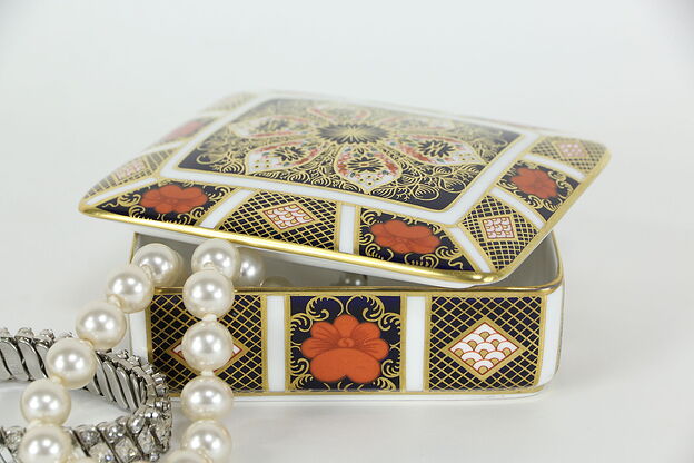 Traditional Imari Royal Crown Derby Jewelry or Cigarette Box #35557 photo