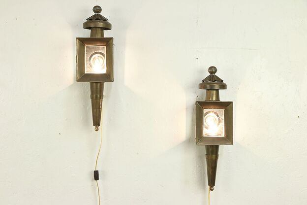 Pair of Brass Lights Vintage Carriage Lanterns or Wall Sconce Lamps #29981 photo
