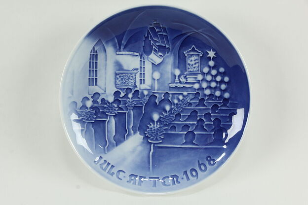 Bing and Grondahl 1968 Blue & White Christmas Plate #34660 photo