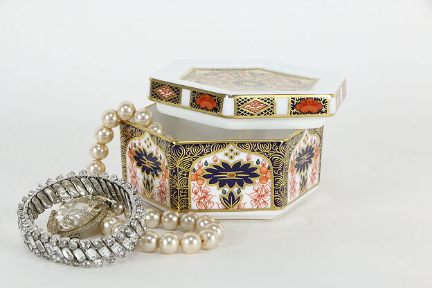 Traditional Imari Royal Crown Derby 6 Sided Covered Box #35983 photo