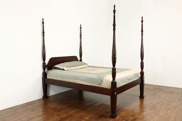 Georgian Style Vintage Mahogany Rice Poster Queen Size Bed, Drexel #39981 photo