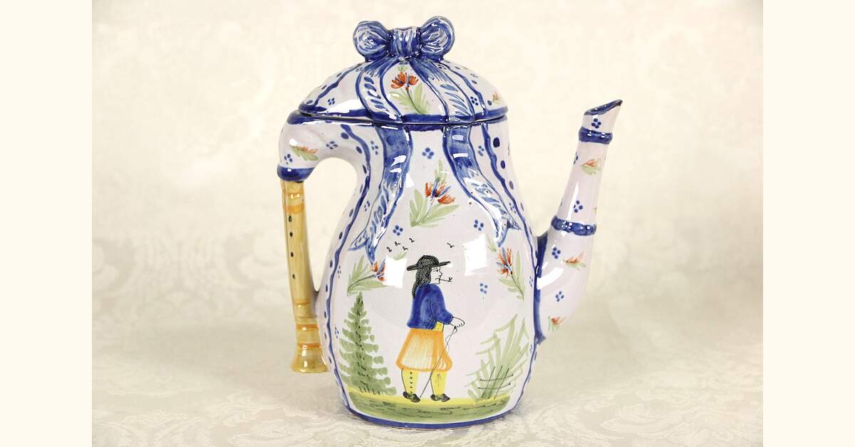 Quimper Bagpipe Coffe Pot, Hand Painted & Signed, Brittany, France