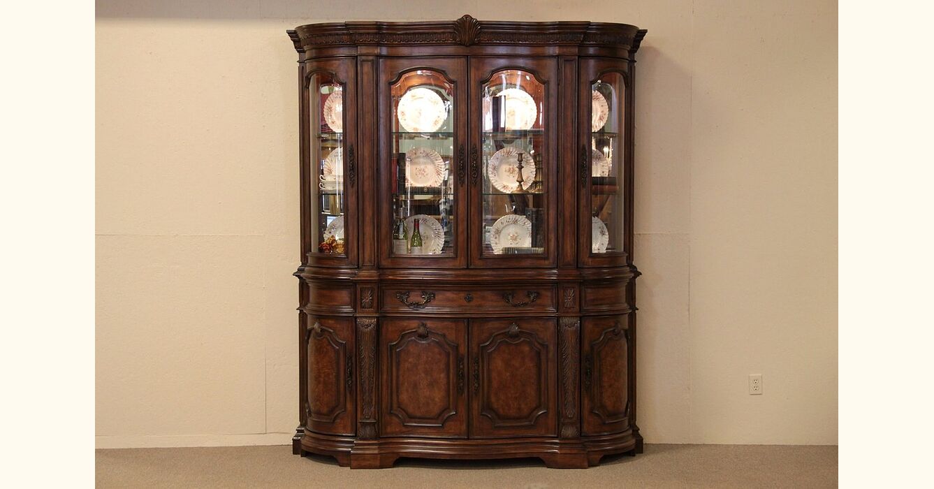 Drexel Heritage Talavera China or Curio Cabinet