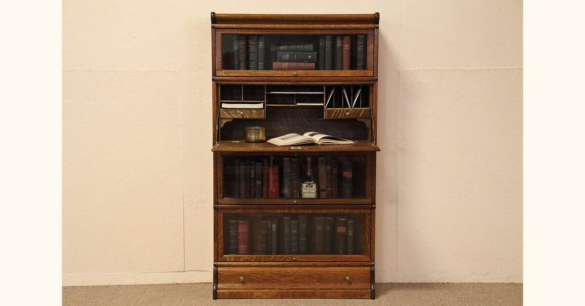 Globe Wernicke 4 Stack Bookcase with Desk
