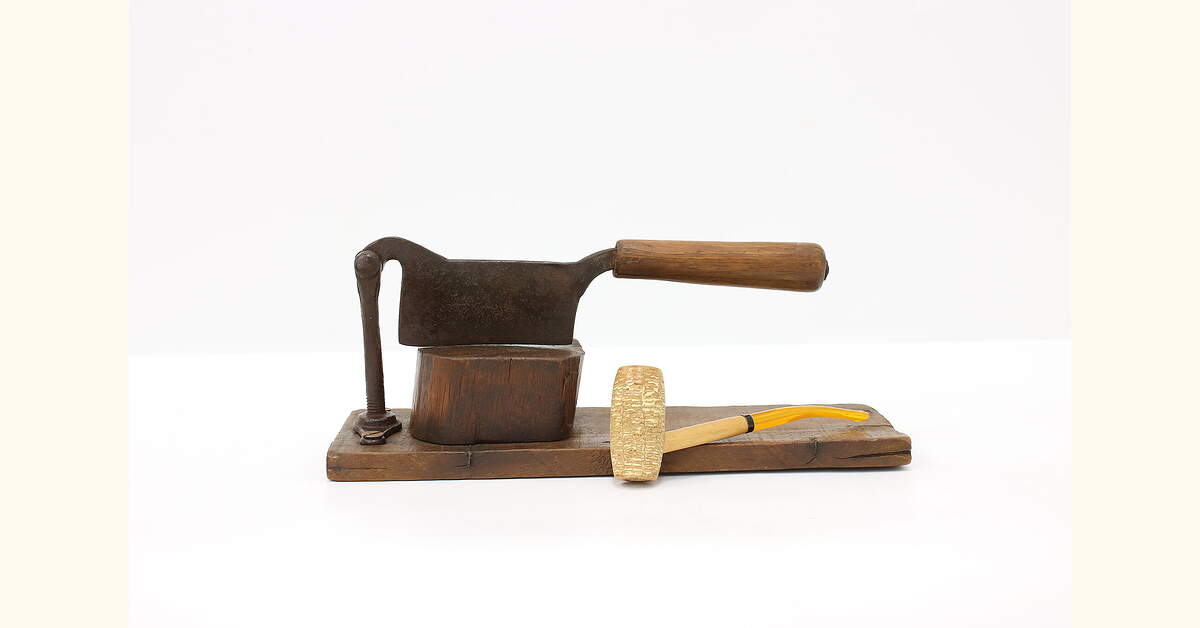antique tobacco leaf cutter rough shag / early 1900s tobacconists cigar guillotine Antique Rough Shag Tobacco Leaf