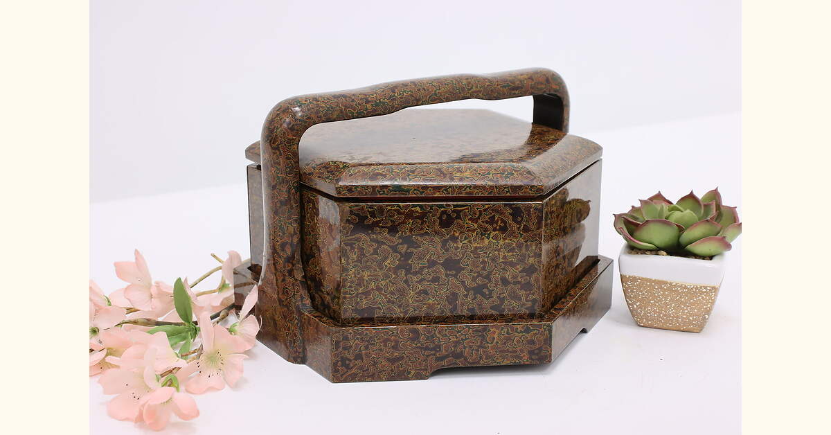 Japanese Traditional Vintage Tsugaru Nuri Lacquerware Box