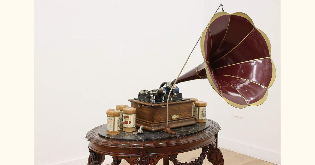 Edison Standard Antique Oak Cylinder Phonograph Horn Records
