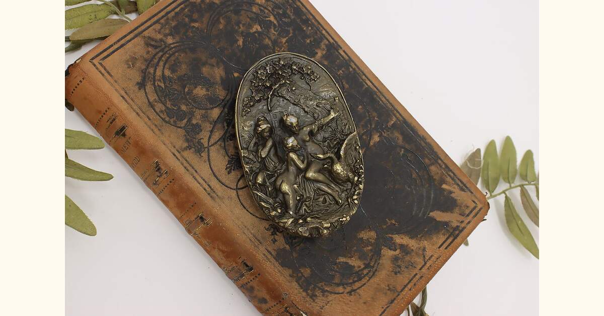 Vintage Belt Buckle Woman and Peacock Goddess Hera, Bergamot Brass Works 1970s Vintage Bergamot Brass Works 1981 Pegasus | Mercari main image 3