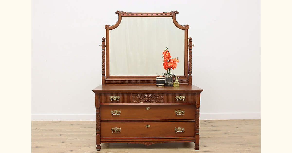 red mahogany dresser Chest of Drawers Solid Wood Furniture Dovetail Drawers Attached Tie & Belt Rack Storage Possibly Antique Color Stain You can set it up in a contemporary style living room Refinished Mahogany and Brass Red