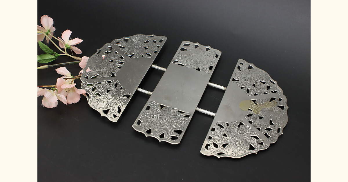 Engraved Silverplate Vintage Expandable Trivet, Leonard