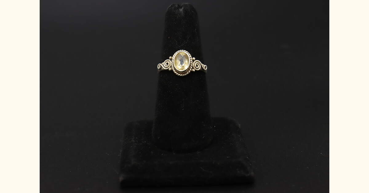 Sterling Silver & Yellow CZ Gemstone Size 9 Ring